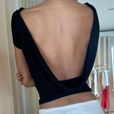Sexy, slank, sexy, rugloos, kort, straatstijl, kortmouw T-shirt vrouw.